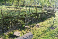 weidenflechtzaun